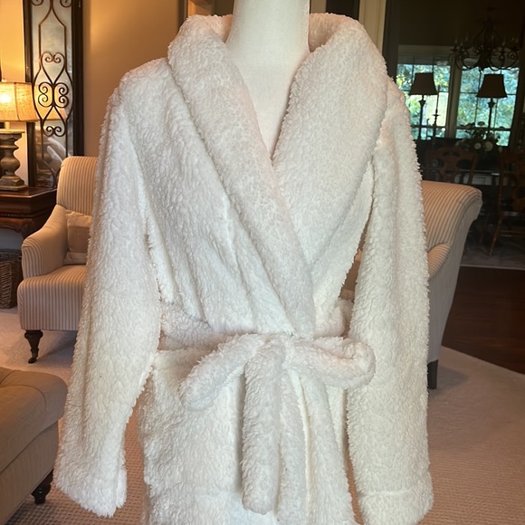 Josie Warm White Dreamcatcher Robe in L/XL - Picture 7 of 17